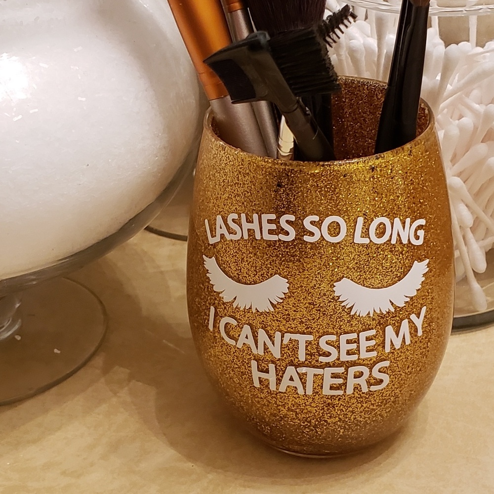 Makeup brush holder